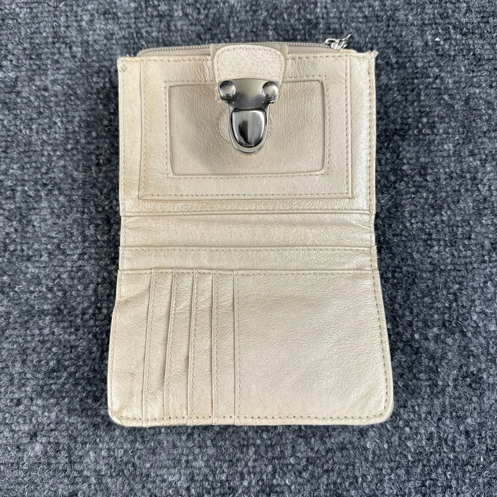 Vintage Disney Womans Wallet Cream Colored Canvas-Embroidered Mickey Mouse Ears
